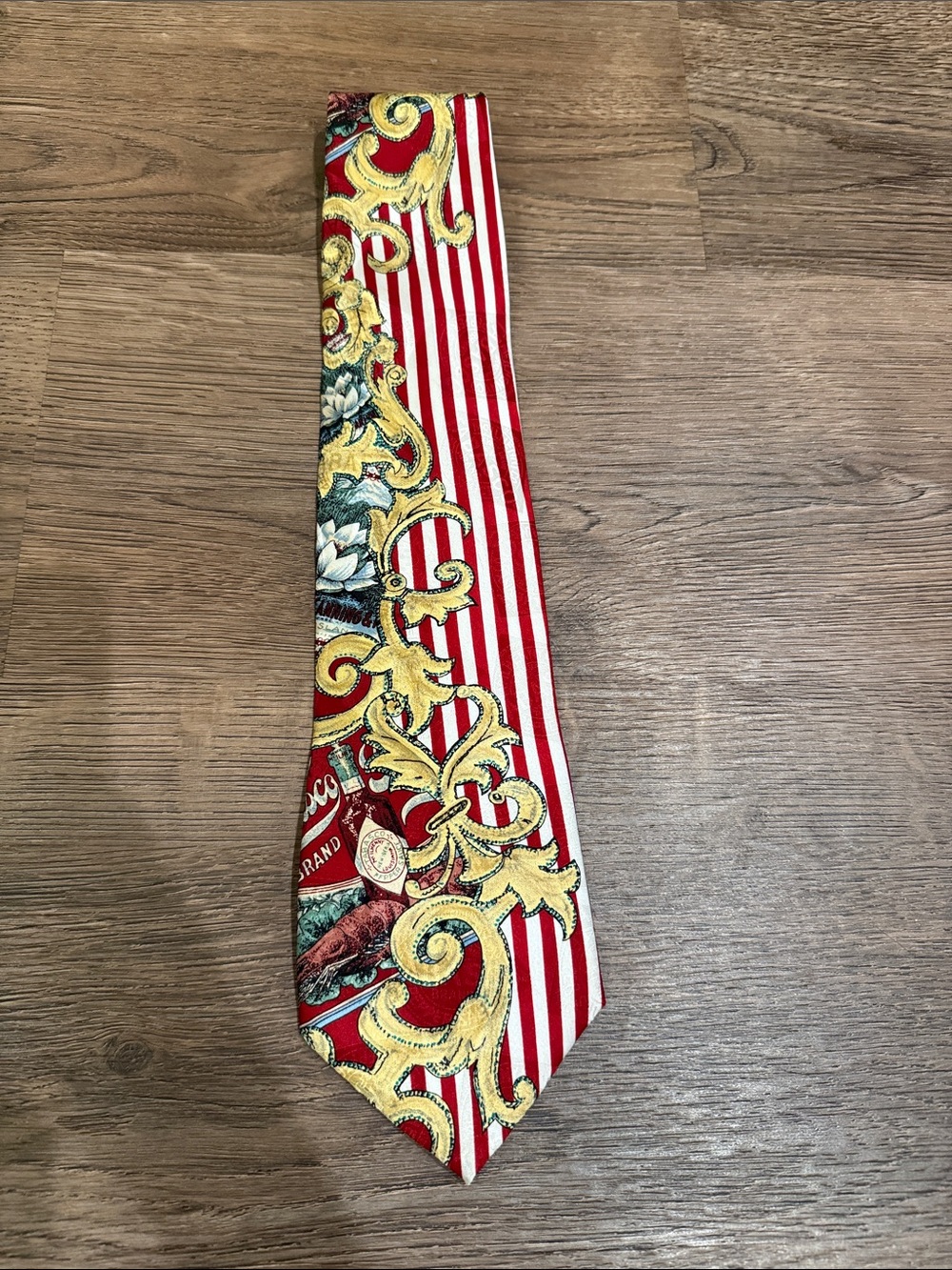 Tabasco and crawfish striped Patterned Men's Necktie in red and Gold